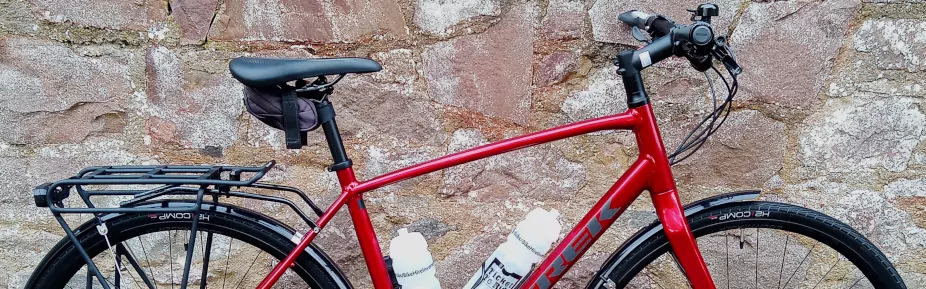 Flat-bar hybrid touring bike hire in Inverness
